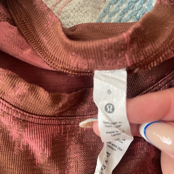 lulu swiftly tech-worn once,cheetah like patter of brown w pink! - Picture 3 of 4